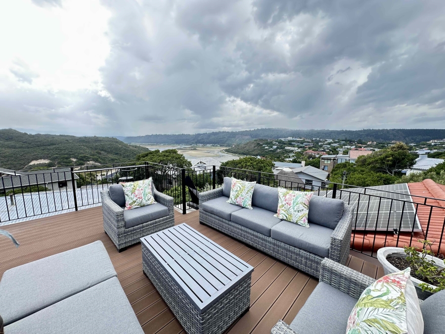 6 Bedroom Property for Sale in Kingfisher Creek Western Cape